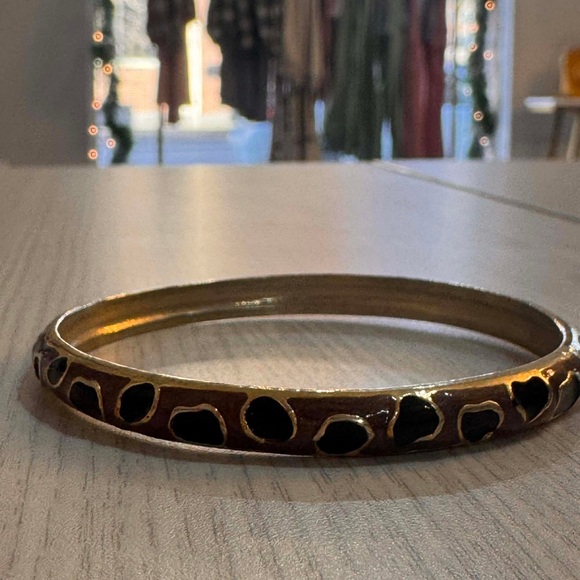 Jewelry - Elegant Gold and Black Bangle Bracelet